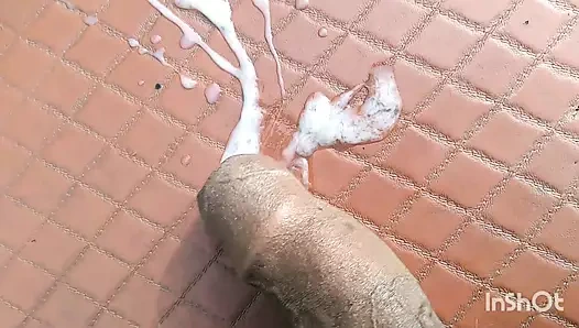 Yalnız azgın yarak bisikletimle sikişiyor ve boşalıyor