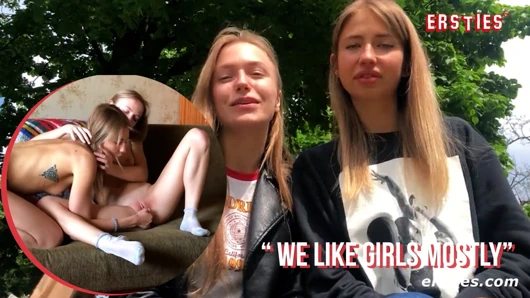 Ersties - seksi sarışın iş arkadaşları ateşli lezbiyen eğlencesi için bir arayalıyor