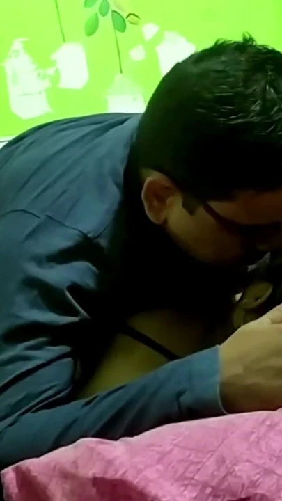 Hintli kadın gerçek ev yapımı desi seks videosu | Klip 3