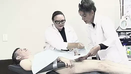 Dominatrix sahibe April - ürologdaki hasta