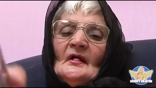 büyükanne kendini tatmin