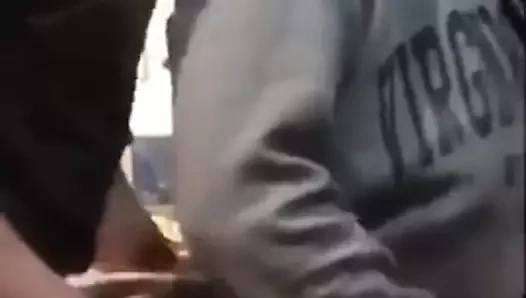 Akşam yemeği bir dakika bekleyebilir