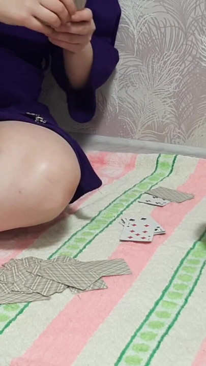 The stepsister was so carried away playing cards that she accidentally showed her pussy. | Clip 1