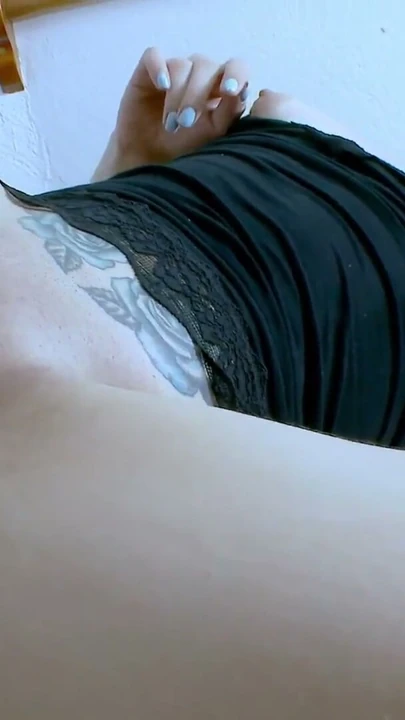 Cameltoe, tayt ve Liz Rainbow ile geniş amcık | Bölüm 3
