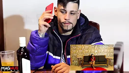 Genç kızın amında iki yarak