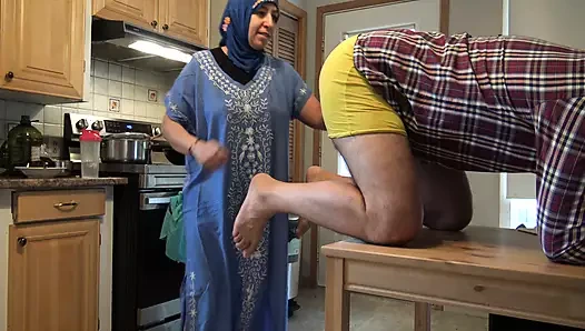 gerçek amatör hile karısı verir rimjob için 18 yaşındaki teslimat adam