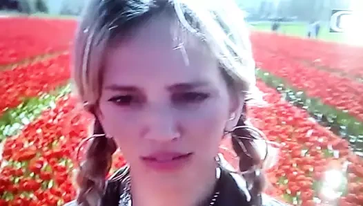 Luisana lopilato boşalma anısına 46.5