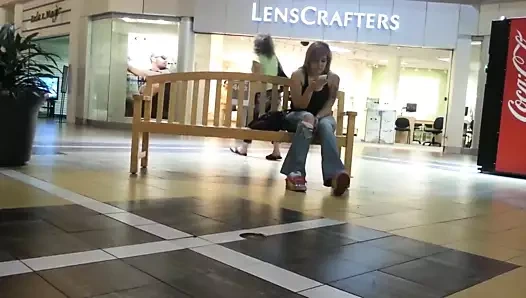 DC'lerde ayakkabı oyunu ve kirli tüp çoraplar