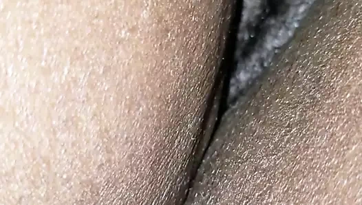 Abanoz anneanne ve ona elektrikli diş fırçası