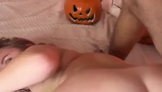 Gırtlağına kadar sikiş ve döl yutma
