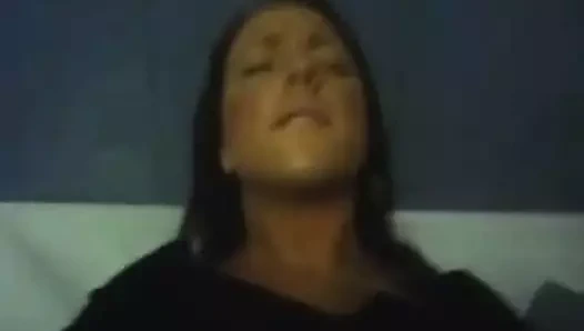 Seksi karısı kocası için büyük bir sürpriz yapar