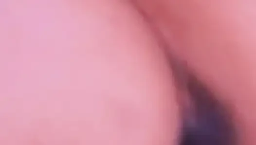 Bin ve boşalma! Tüm dölleri beline atana kadar biniyor.