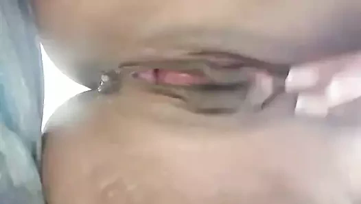 kik üzerinde sürtünme klitoris