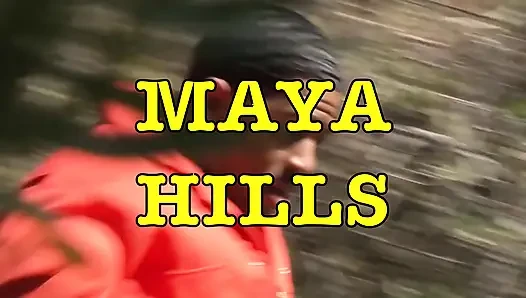 Maya Hills mutfağında büyük bir siyah yarağı emiyor ve sikiyor