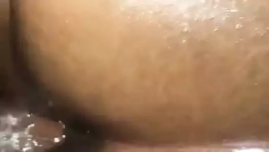 Yağlı büyük götlü domaltarak sikiş