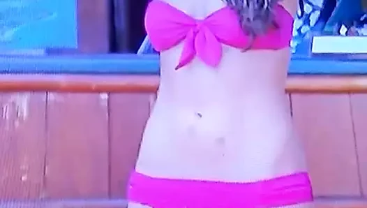 Selena Gomez boşalıyor