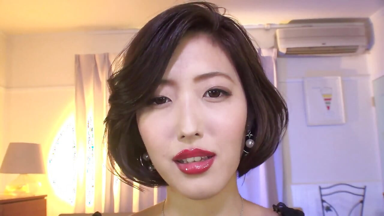 İç çamaşırı içindeki iki büyük göğüs sperm boşaltıyor - Mizuno Asahi, Hamasaki Mao