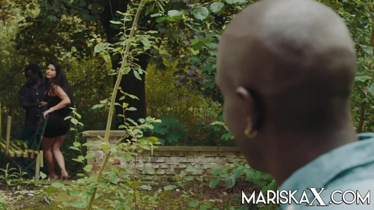 Mariskax mariska kocası tarafından bir bbc'ye teklif edildi