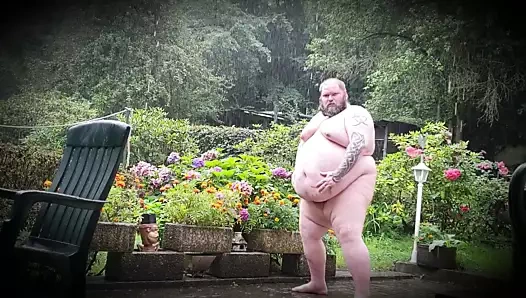 Superchubby soc - yağmurda dışarıda duş almak