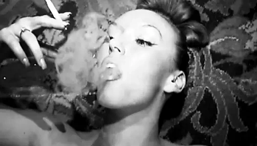 Mesane kontrol sorunları olan sigara içen