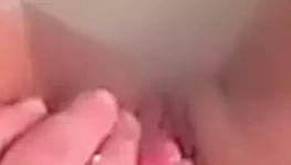 Mi Puta Gringa se Masturba para mi.