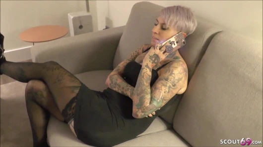 Büyük siyah musluklar içinde üçlü ile Alman milf kedi cox