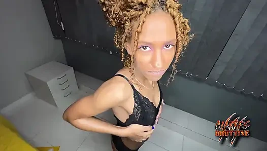 Emziren Briane Cristina her yönden yarak alıyor