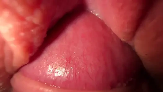 Üvey kız kardeşinin sıkı amını sikiyorum