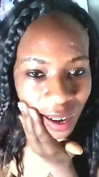 Yüzümün her yerine boşalmayı seviyorum | Klip 1