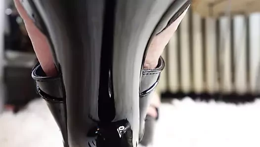 Aşağılayıcı topuk sürtükleri