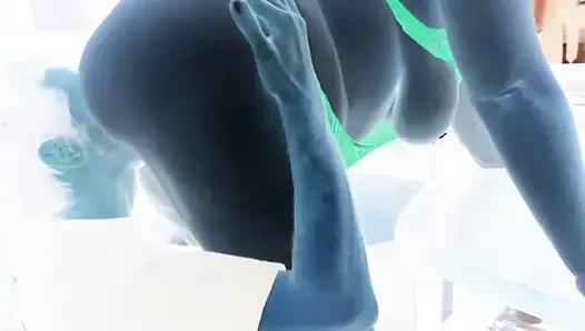 Gözleri bağlı kocanın hala benim kedimi yemesine izin vermediğini biliyordu