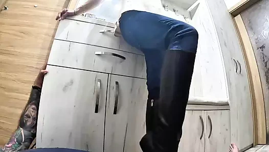 Çizmenin altındaki yüzü - merhametsiz zevk