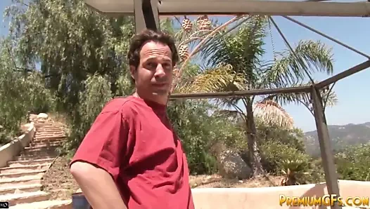 Sıcak sarışın bebek ile mükemmel vücut gets becerdin