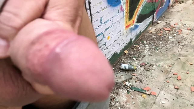 Толстый член на улице 4