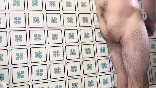 Je prends une douche. Take a shower