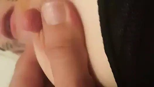 Büyük meme ucu şaplak ve kedi oyunu - benim seksi amatör girlfirend parmaklanmadan önce harika büyük meme uçlarına şaplak atıyor