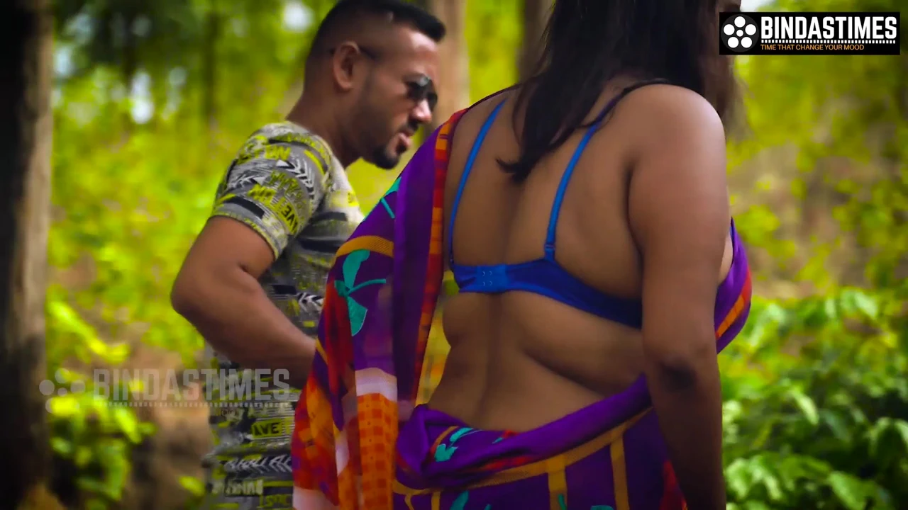 Indian Desi Erotic Bhabhi Sucharita fucks in the jungle openly outdoors (Hindi Audio)