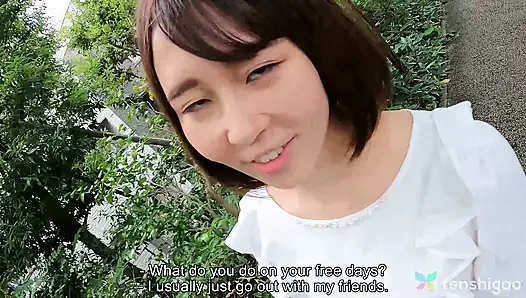 La ragazza della porta accanto kurumi aoyama si spoglia per noi oggi