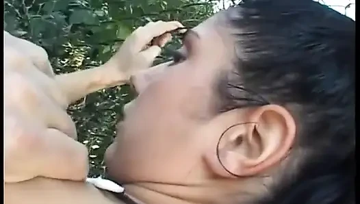 Süper Göğüslü Tenis Genci