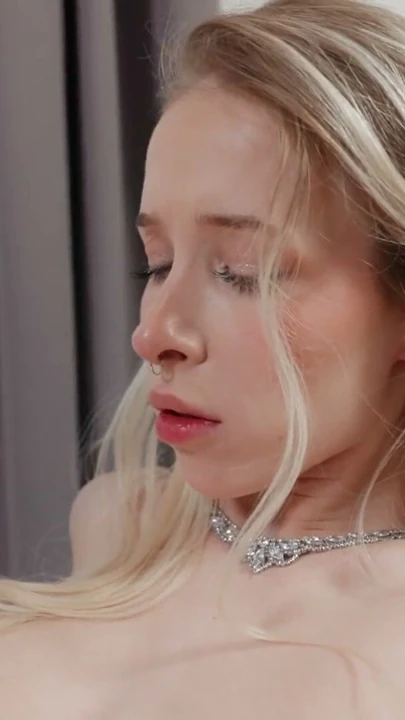 BRIDE4K. Lütfen işimiz bitene kadar bekle, sonra gelecek kocama gideceğim | Klip 1