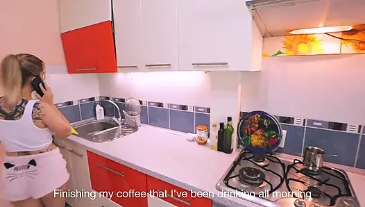 Sadakatsiz evli kadın sevgililerine gitmek için arkadaşını çağırıyor ve kocası her şeyi duyuyor / eng sub