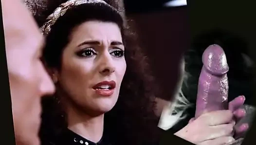 Kaptan ....güçlü bir uzaylı silahı seziyorum !!!