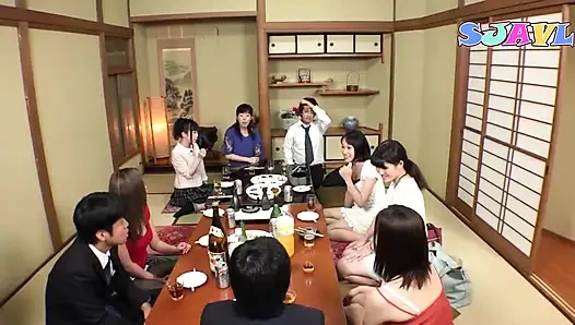 Bir okul buluşmasından ilk aşkım- mekanda olan her şey. - C