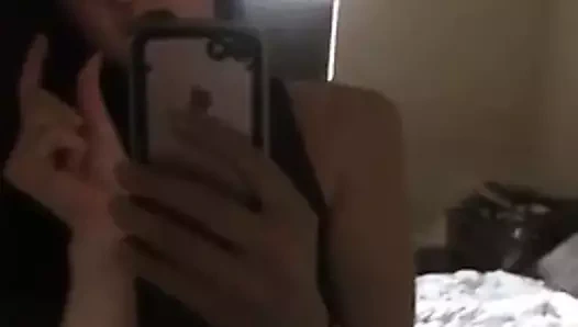 Kız arkadaşı erkek arkadaşına neden siyah erkeklerin ondan hoşlandığını söylüyor