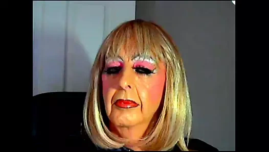 Büyükannem ibne ile web kamerası sohbeti