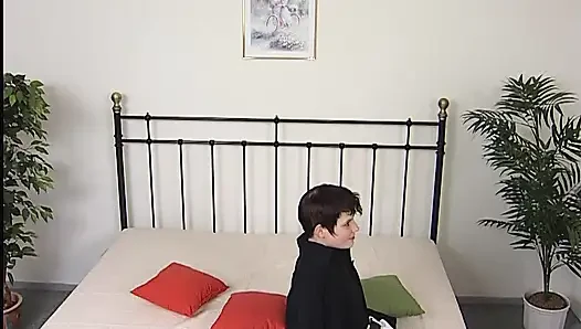 Yatağa bağlı sert seks