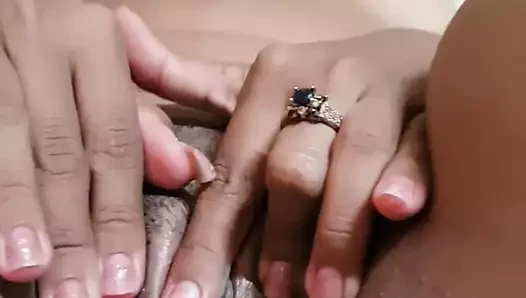 Latina novia gösterileri ona kedi