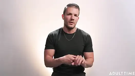Codey Steele porno ve zevk için mormonluğu terk etti! | yıldızı röportajı | Adult Time