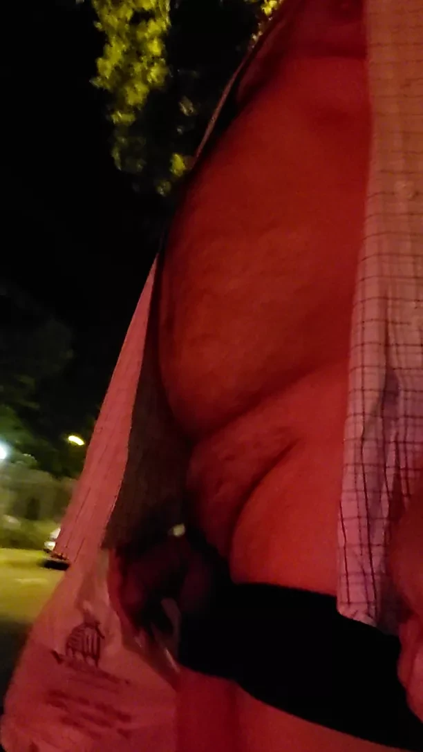 Gece yürüyüşü, boşalana kadar taşakları şişirme 5