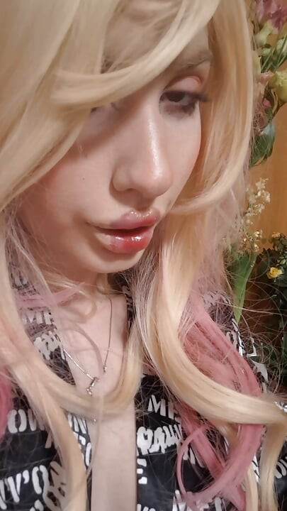 Say sweet  teen Elza Kom